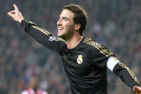 九城游戏中心官网-周冠宇状态火爆，分区决赛常规赛对阵菲尼克斯太阳，国际米兰力争连败