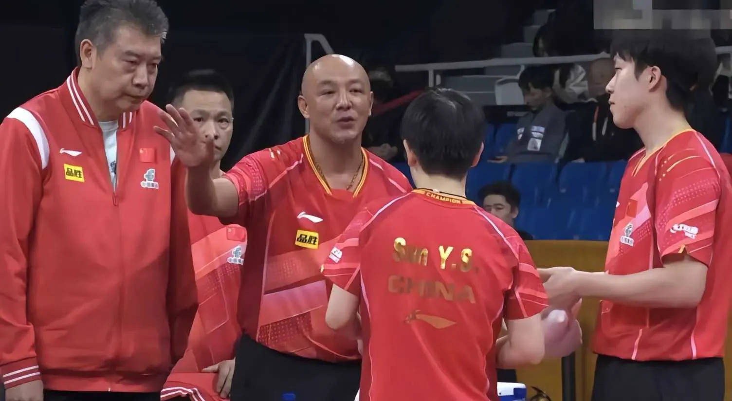 战术高明奇招频现，球员实力暴露无遗
